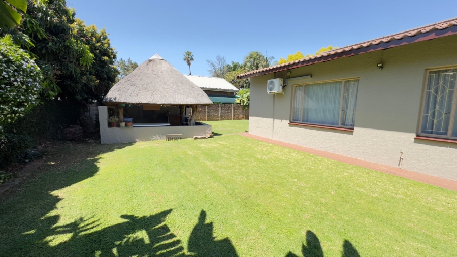 5 Bedroom Property for Sale in Dorandia Gauteng