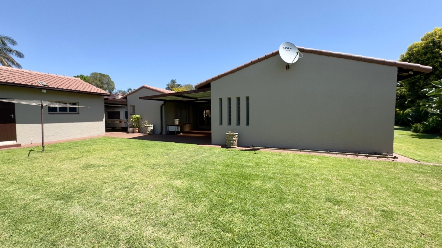 5 Bedroom Property for Sale in Dorandia Gauteng