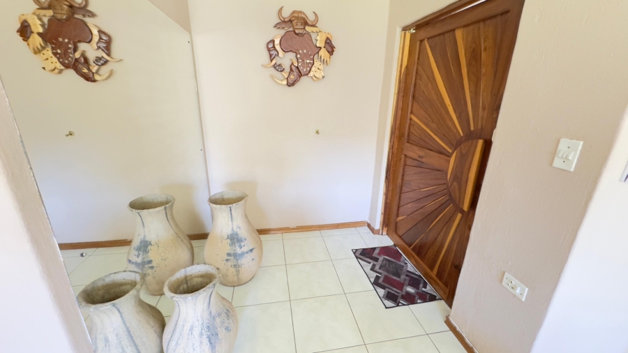 5 Bedroom Property for Sale in Dorandia Gauteng