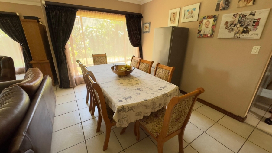 5 Bedroom Property for Sale in Dorandia Gauteng