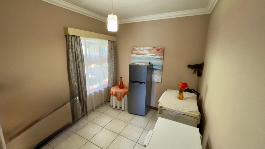 5 Bedroom Property for Sale in Dorandia Gauteng
