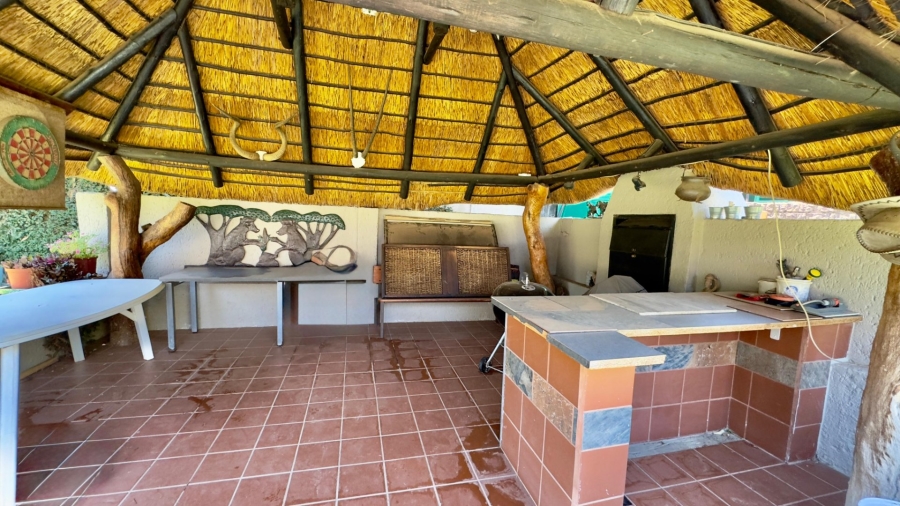 5 Bedroom Property for Sale in Dorandia Gauteng