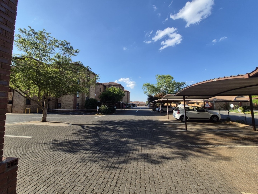 1 Bedroom Property for Sale in Montana Tuine Gauteng
