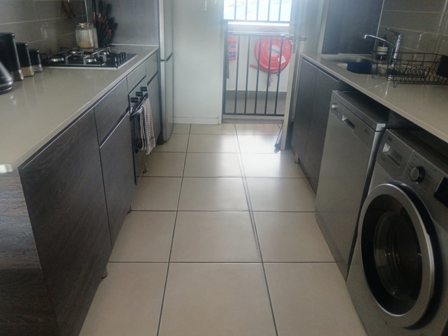 1 Bedroom Property for Sale in Olivedale Gauteng
