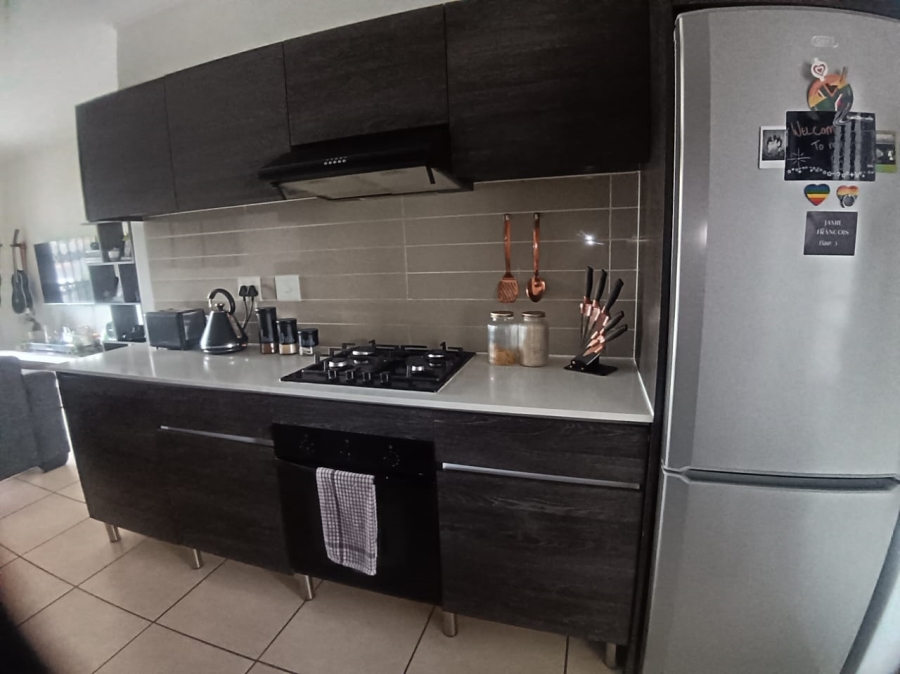 1 Bedroom Property for Sale in Olivedale Gauteng