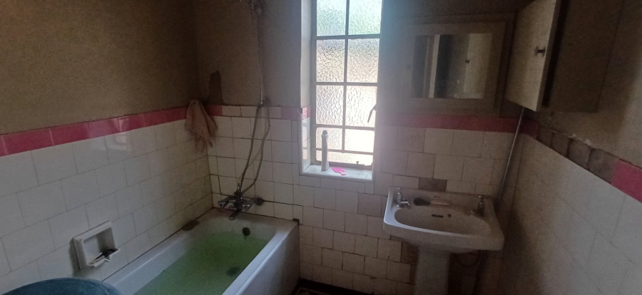  Bedroom Property for Sale in Malvern Gauteng