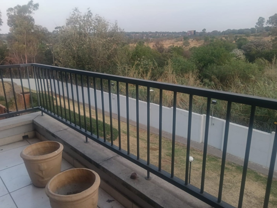 2 Bedroom Property for Sale in Olivedale Gauteng