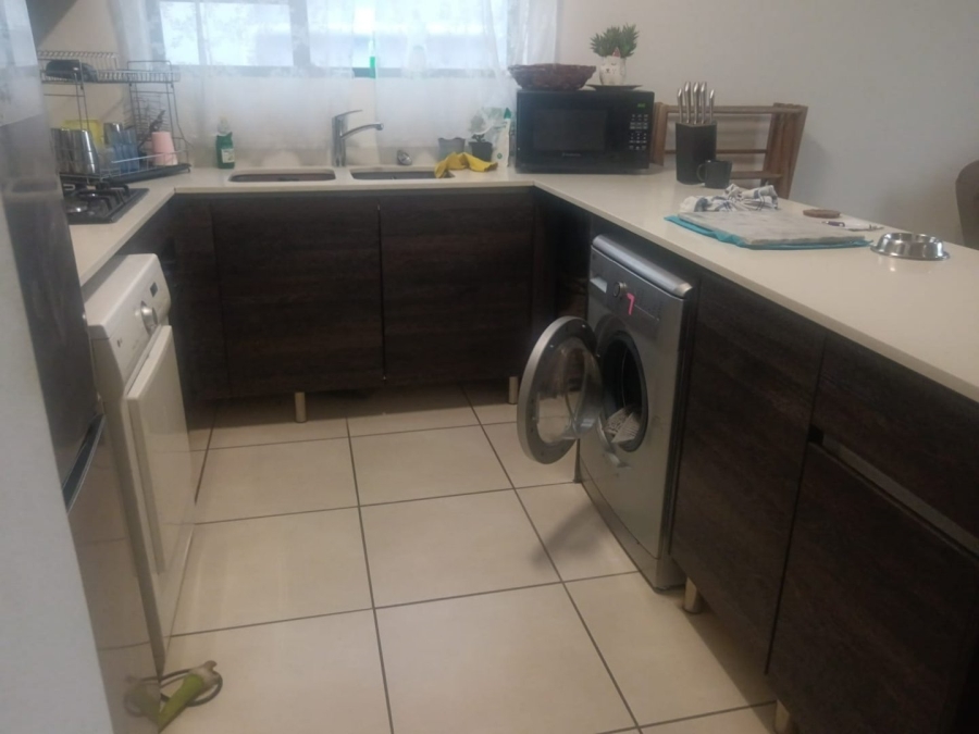 2 Bedroom Property for Sale in Olivedale Gauteng