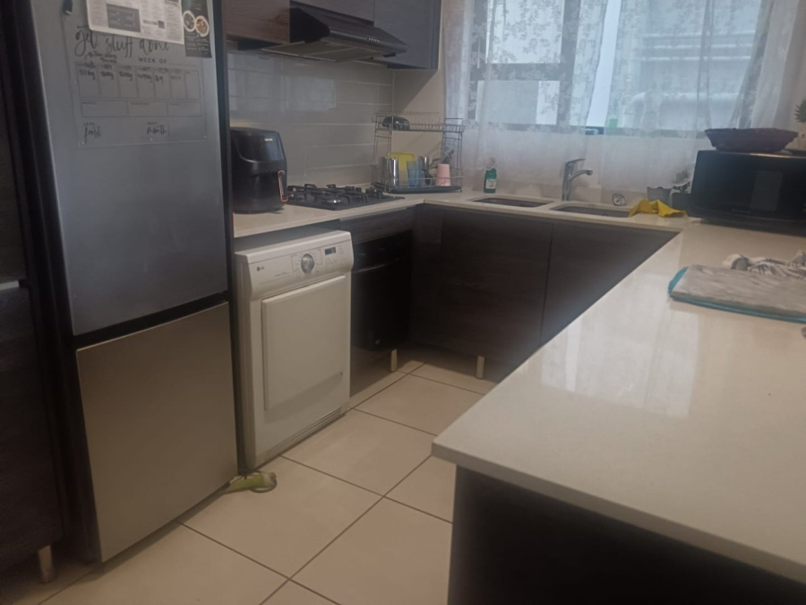 2 Bedroom Property for Sale in Olivedale Gauteng