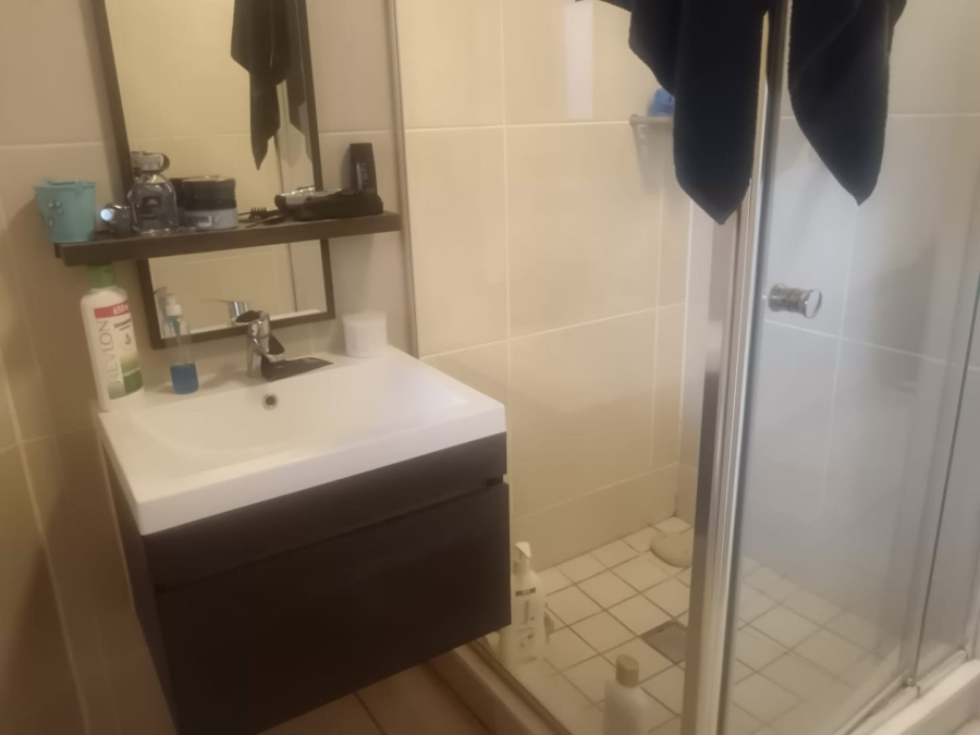 2 Bedroom Property for Sale in Olivedale Gauteng