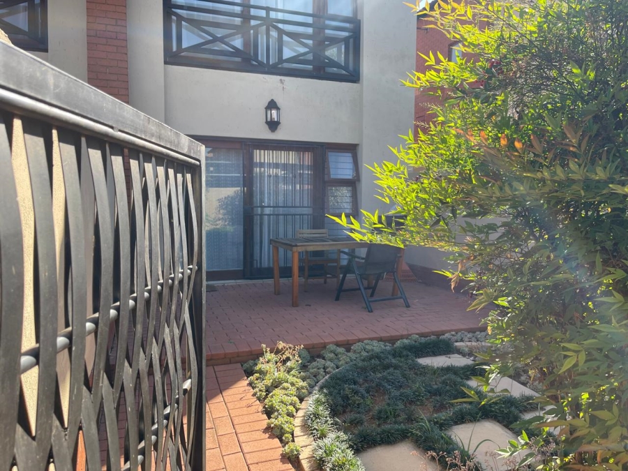 2 Bedroom Property for Sale in Pretorius Park Gauteng