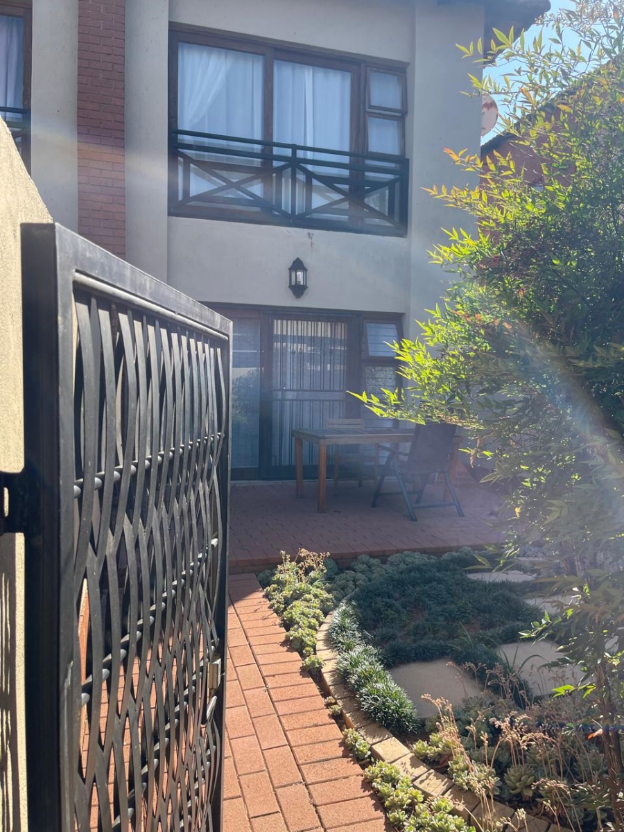 2 Bedroom Property for Sale in Pretorius Park Gauteng