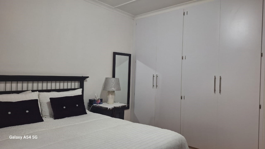 4 Bedroom Property for Sale in Dalpark Gauteng