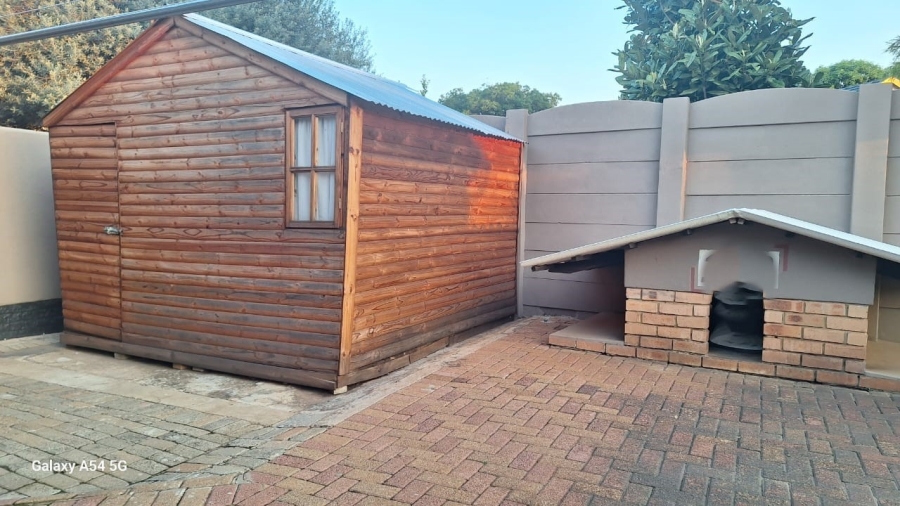 4 Bedroom Property for Sale in Dalpark Gauteng