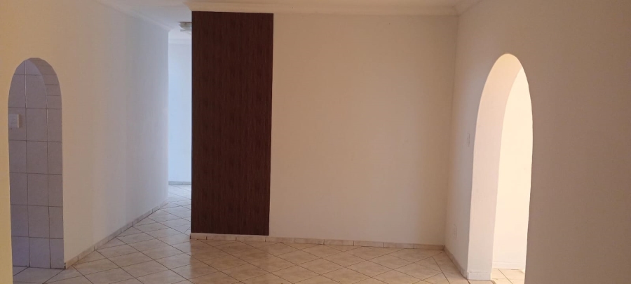 To Let 3 Bedroom Property for Rent in Rooihuiskraal Gauteng