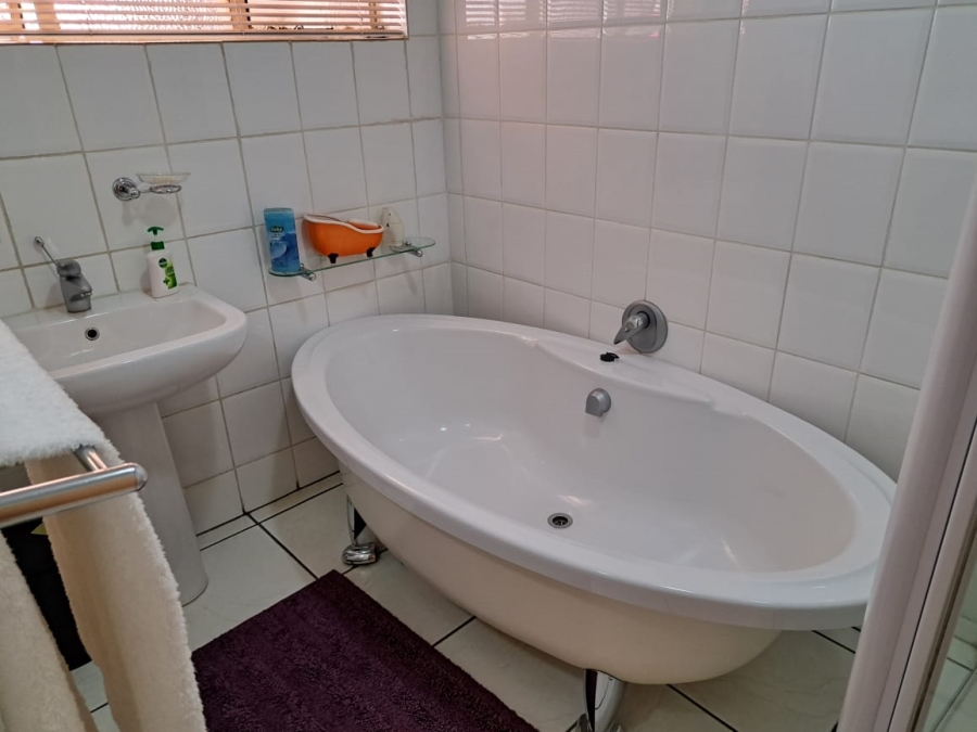 3 Bedroom Property for Sale in Silverton Gauteng