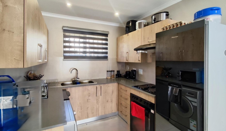  Bedroom Property for Sale in Albertsdal Gauteng
