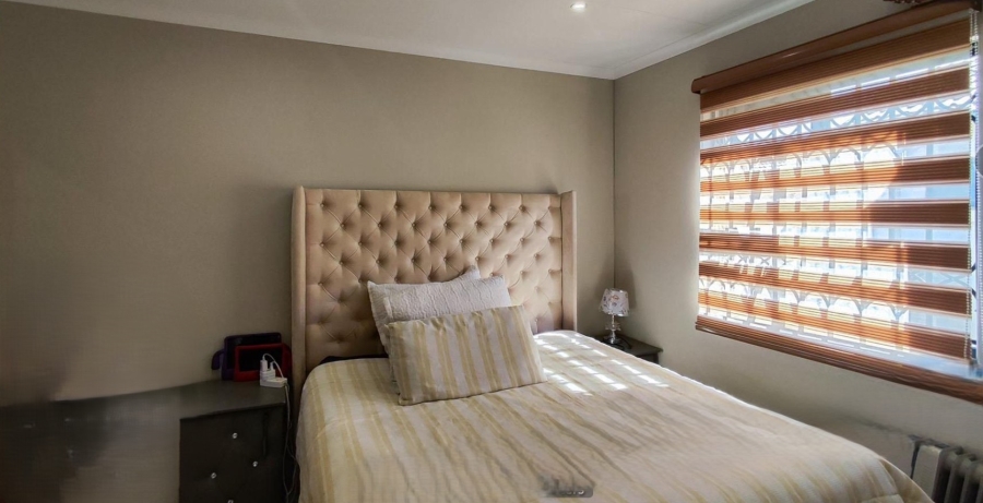  Bedroom Property for Sale in Albertsdal Gauteng