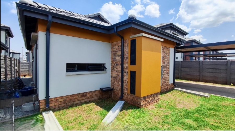  Bedroom Property for Sale in Albertsdal Gauteng