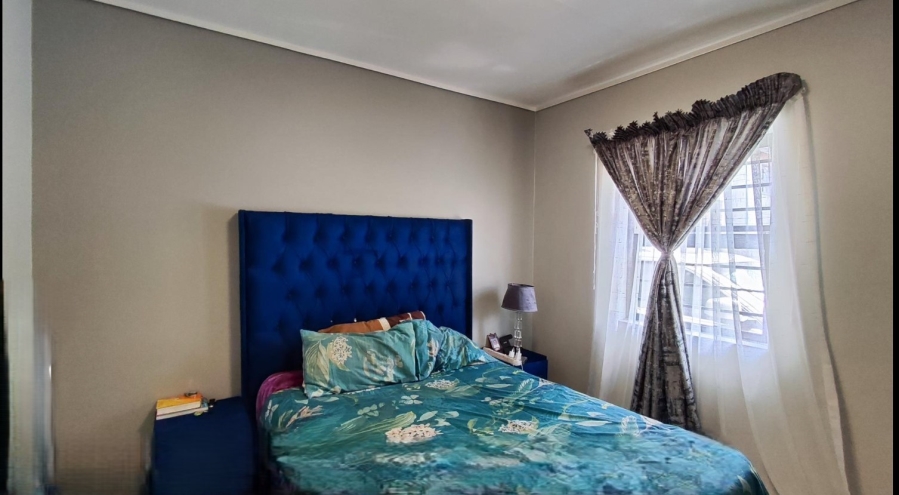  Bedroom Property for Sale in Albertsdal Gauteng