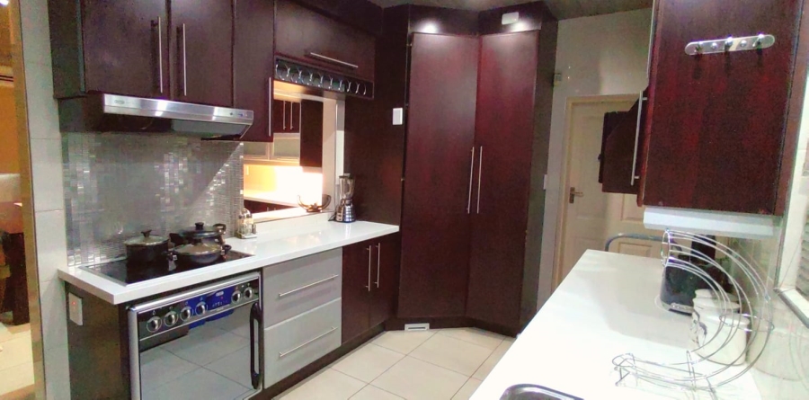 To Let 4 Bedroom Property for Rent in Fleurdal Gauteng