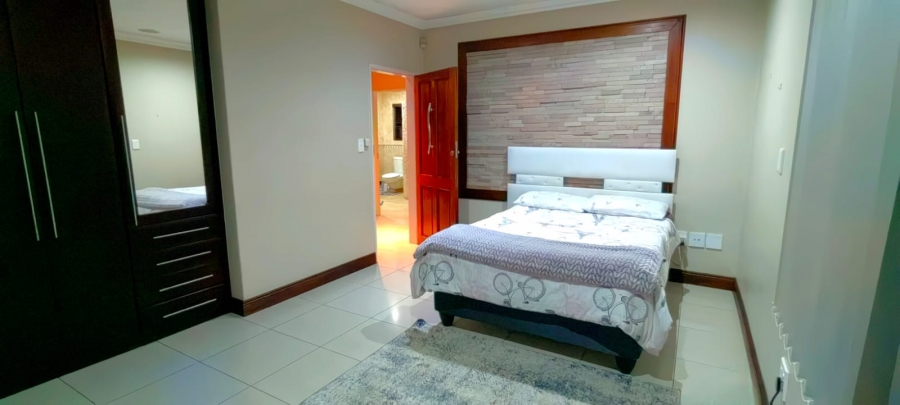 To Let 4 Bedroom Property for Rent in Fleurdal Gauteng