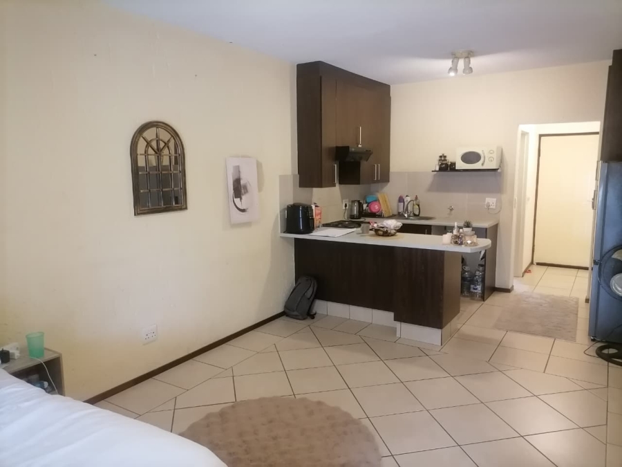 1 Bedroom Property for Sale in Lonehill Gauteng