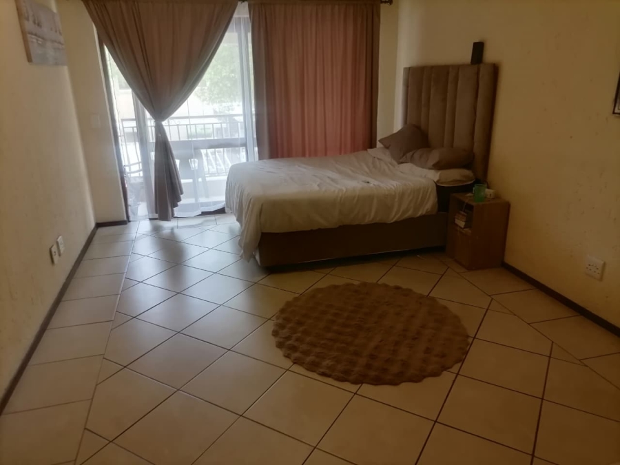 1 Bedroom Property for Sale in Lonehill Gauteng
