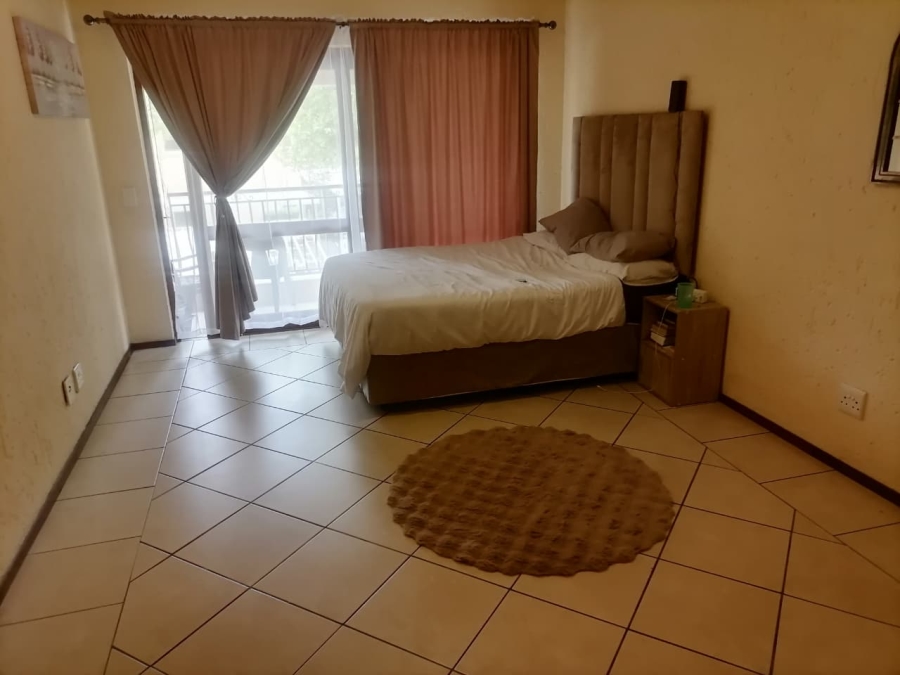 1 Bedroom Property for Sale in Lonehill Gauteng