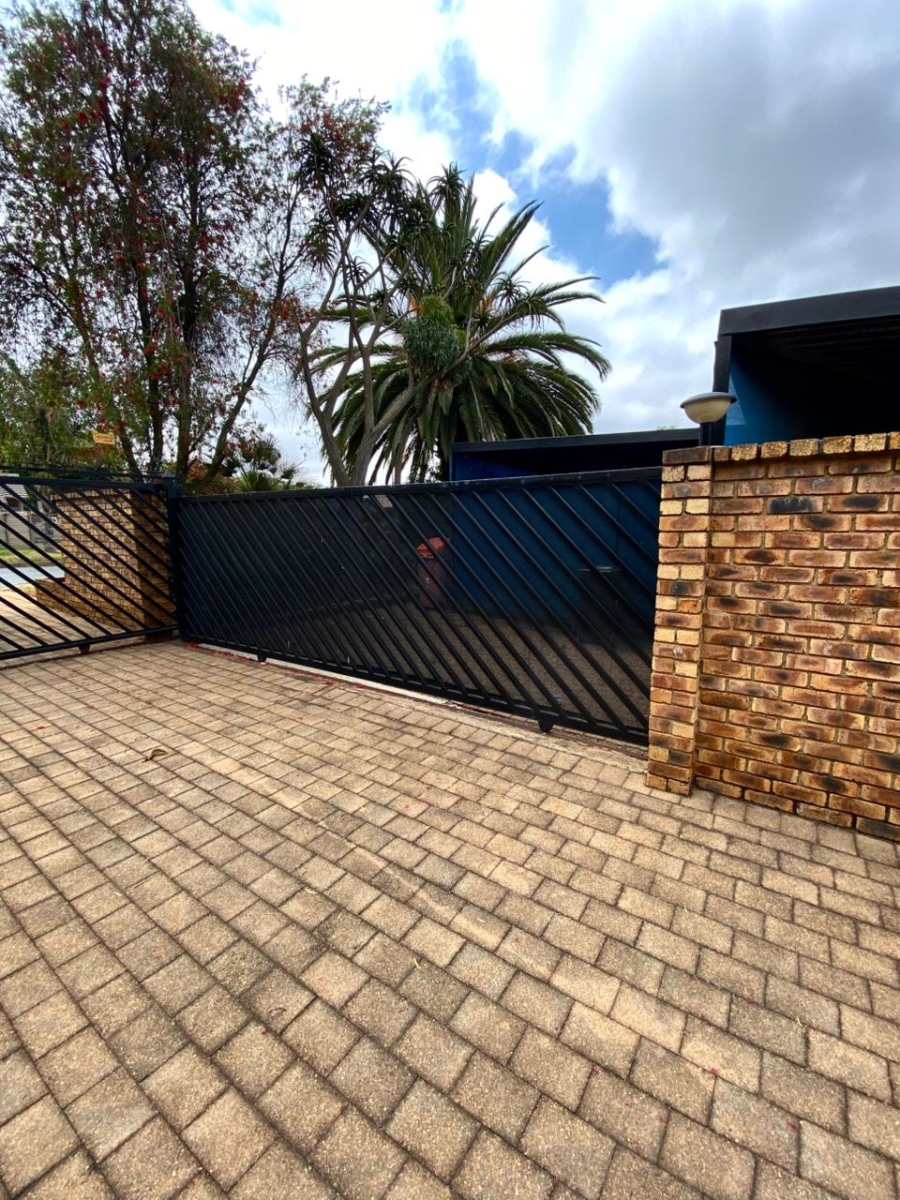 3 Bedroom Property for Sale in Van Riebeeck Park Gauteng