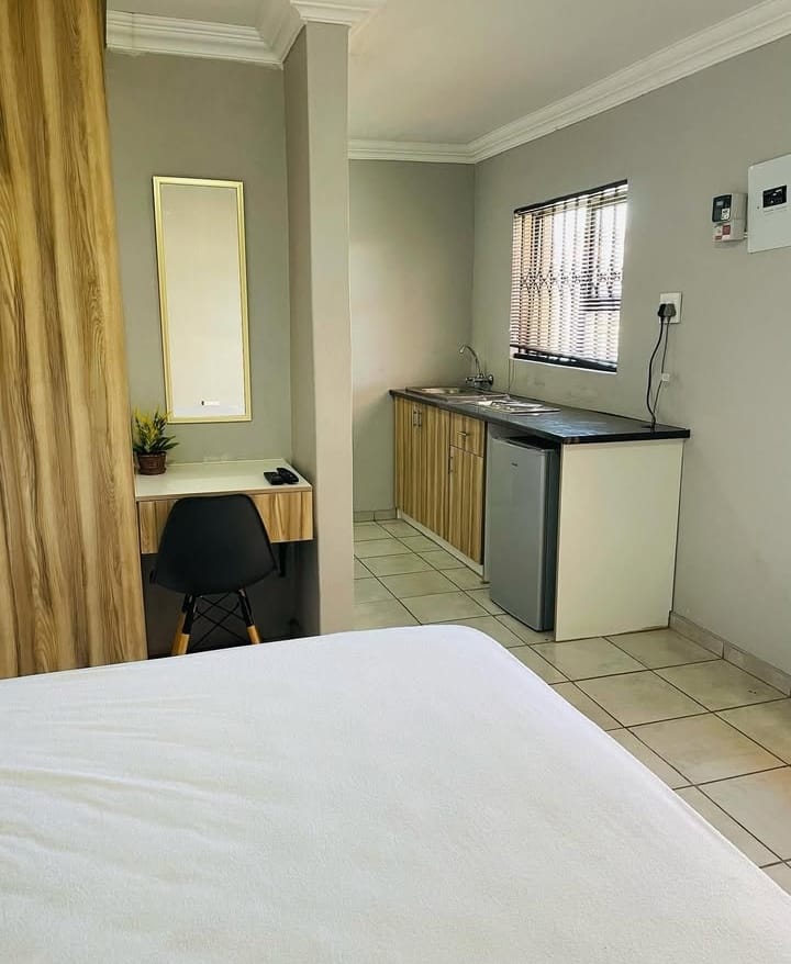 5 Bedroom Property for Sale in Soshanguve H Gauteng