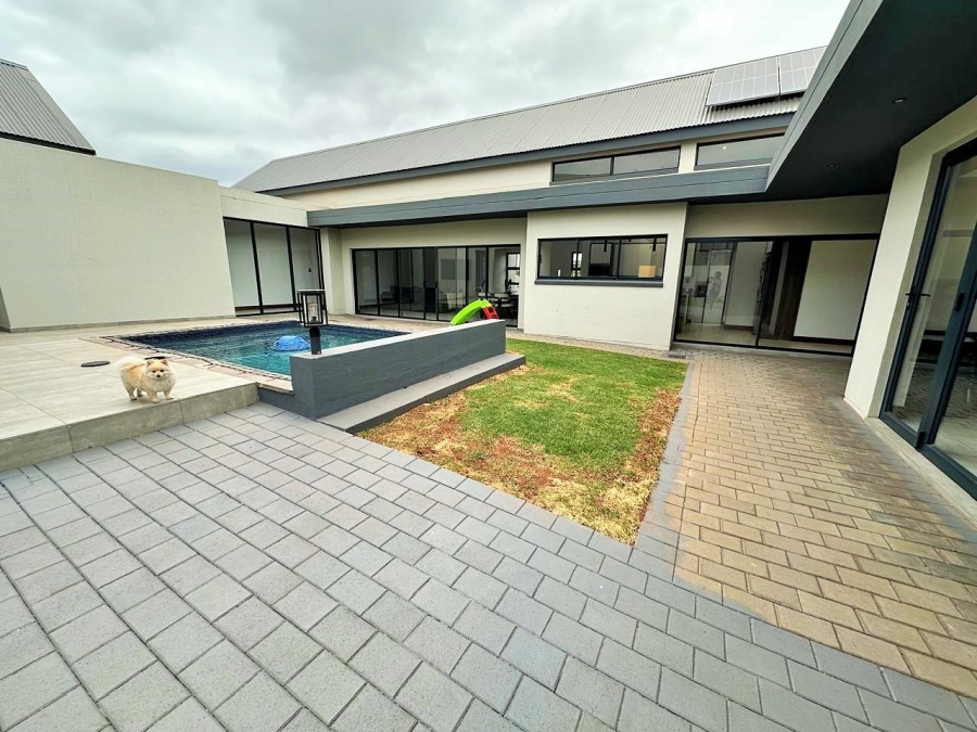 4 Bedroom Property for Sale in Midstream Estate Gauteng