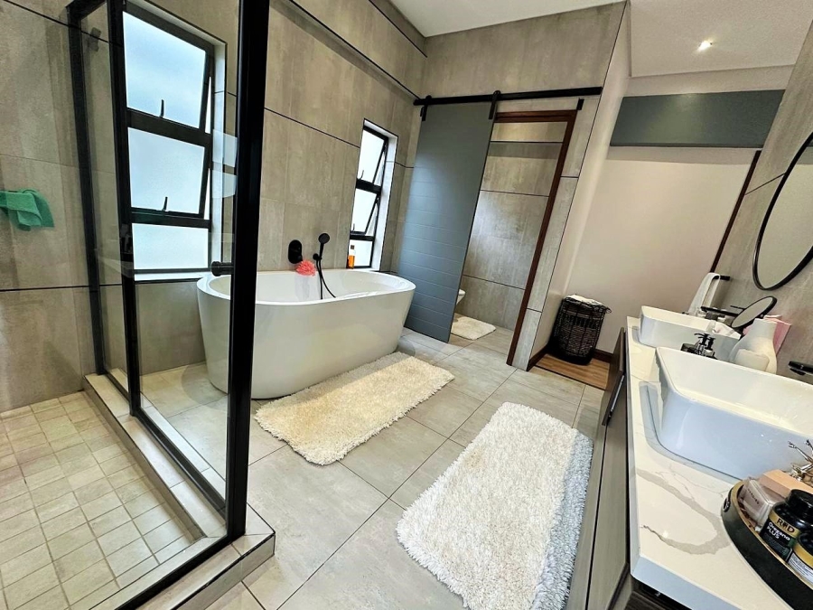 4 Bedroom Property for Sale in Midstream Estate Gauteng