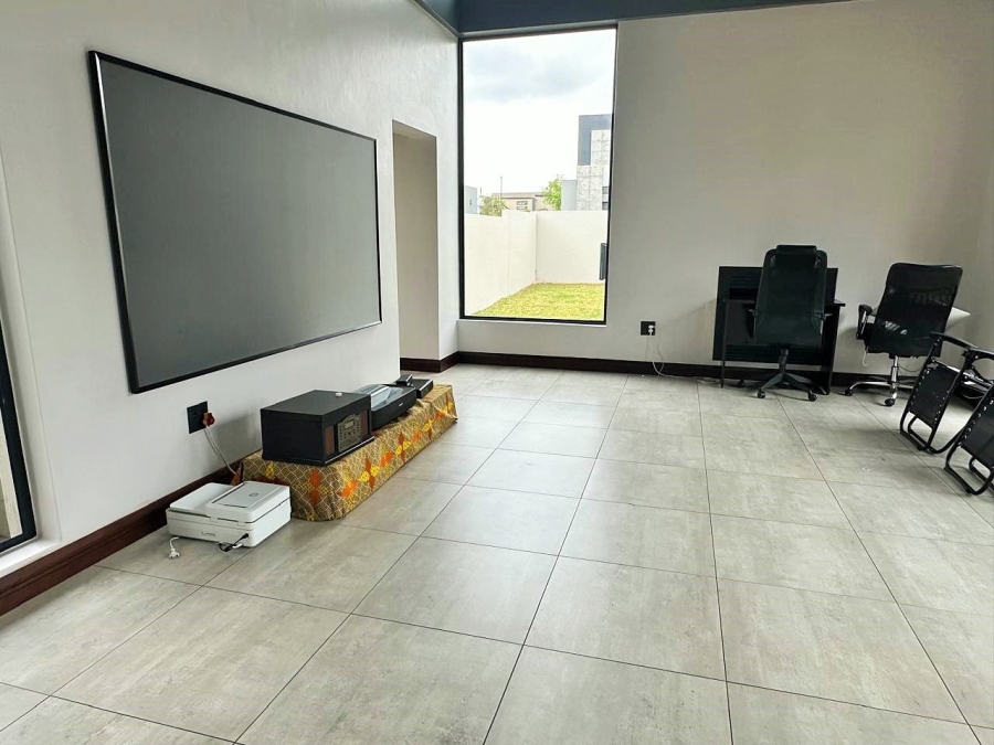 4 Bedroom Property for Sale in Midstream Estate Gauteng