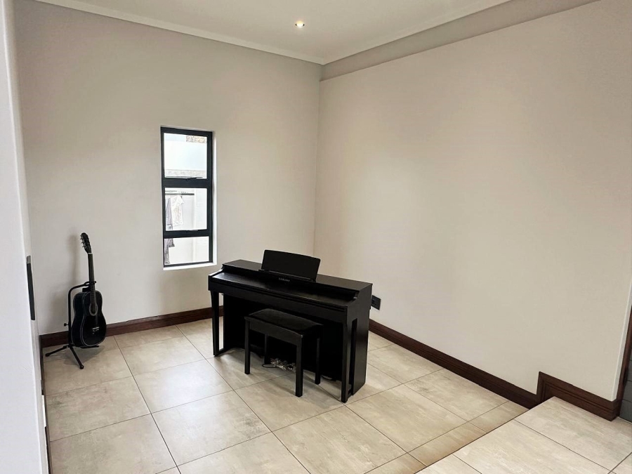 4 Bedroom Property for Sale in Midstream Estate Gauteng
