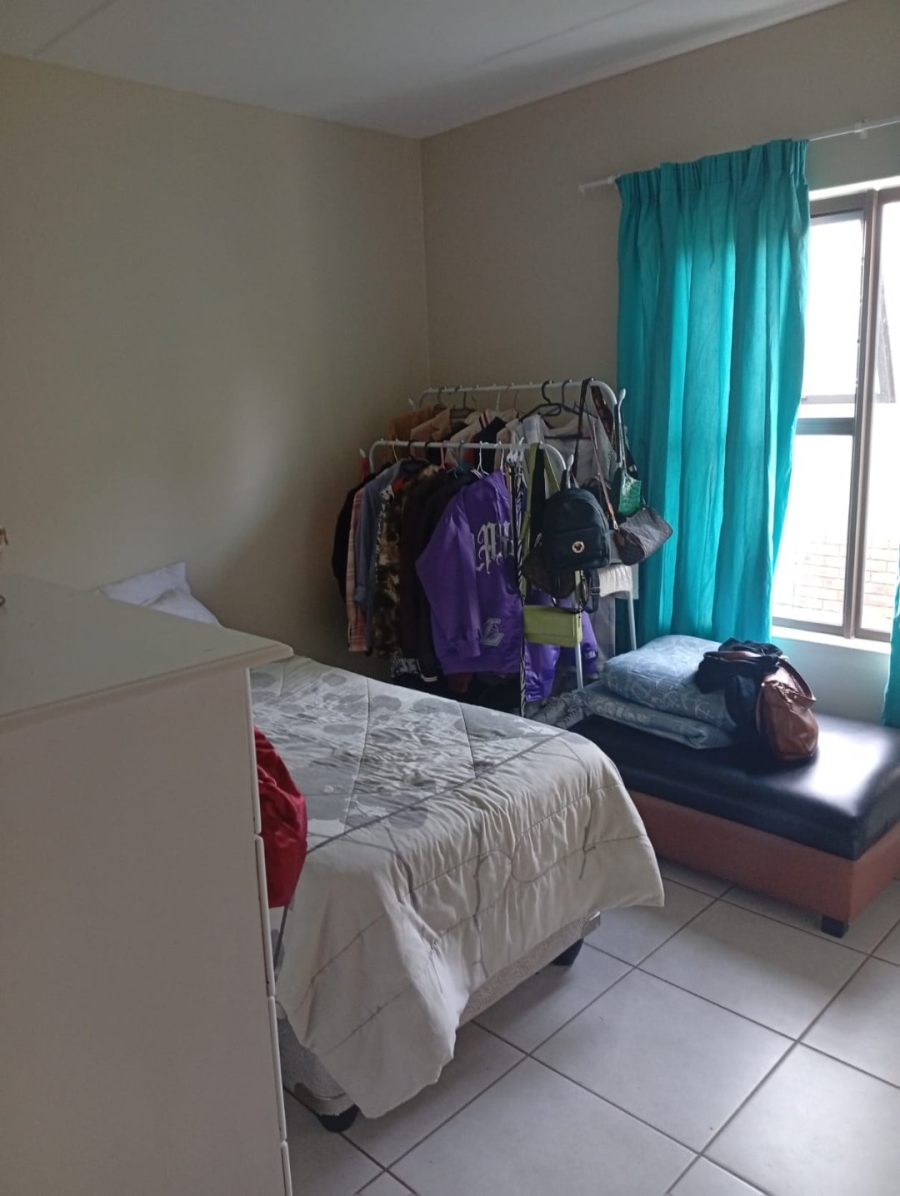 2 Bedroom Property for Sale in Norton Park Gauteng
