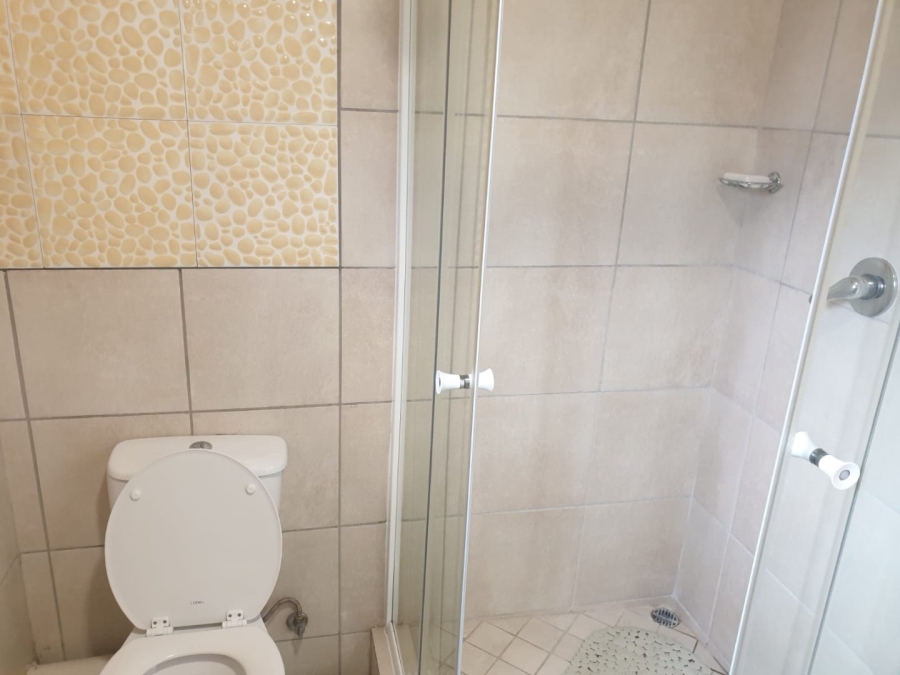 2 Bedroom Property for Sale in Crystal Park Gauteng