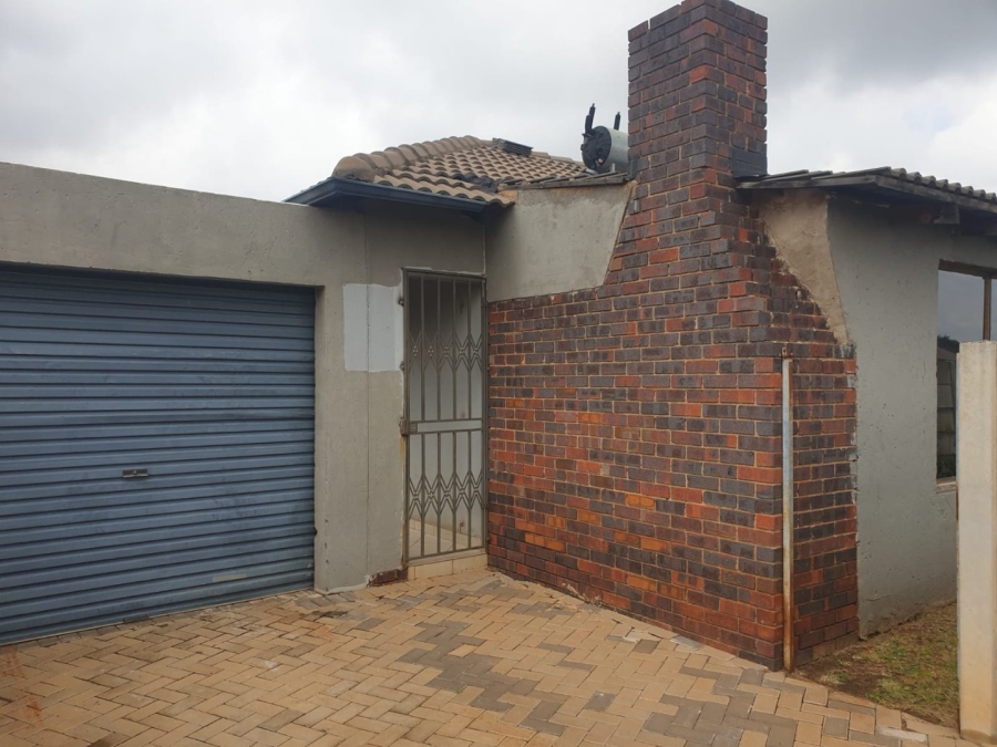 2 Bedroom Property for Sale in Crystal Park Gauteng