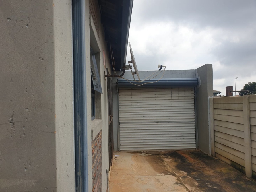 2 Bedroom Property for Sale in Crystal Park Gauteng