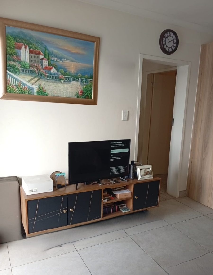 1 Bedroom Property for Sale in Longlake Gauteng