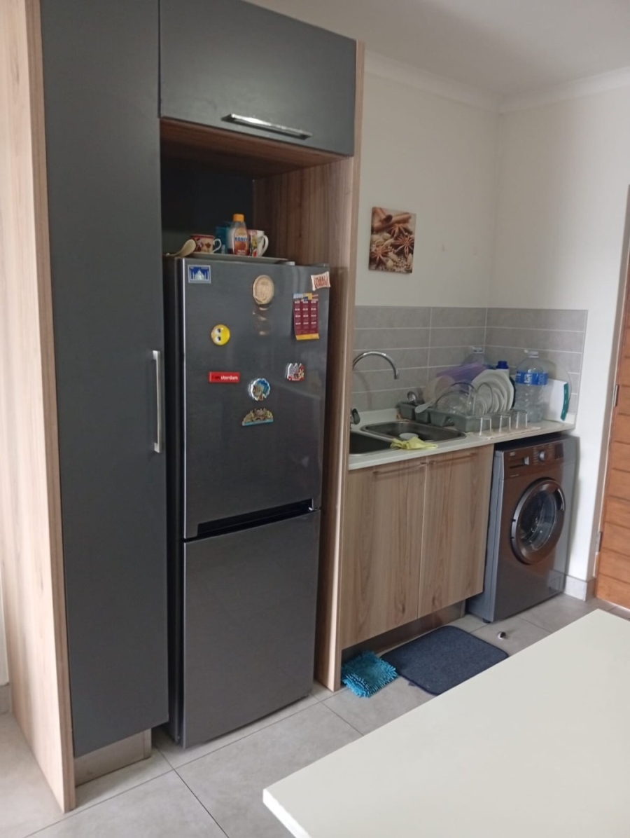 1 Bedroom Property for Sale in Longlake Gauteng
