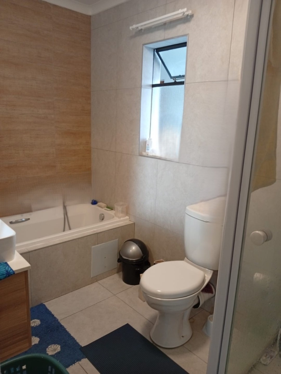 1 Bedroom Property for Sale in Longlake Gauteng