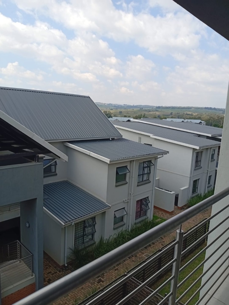 1 Bedroom Property for Sale in Longlake Gauteng