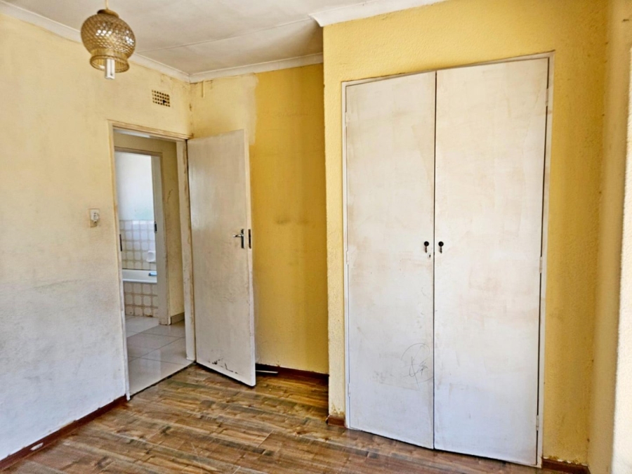 2 Bedroom Property for Sale in Emkatini Gauteng
