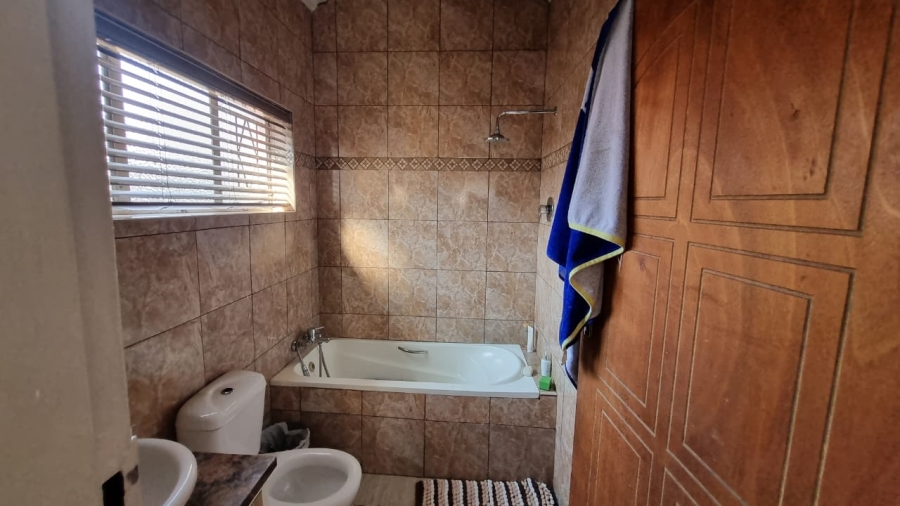 3 Bedroom Property for Sale in Gezina Gauteng
