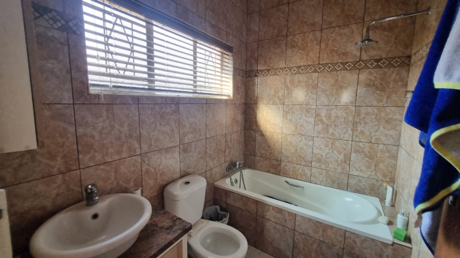 3 Bedroom Property for Sale in Gezina Gauteng