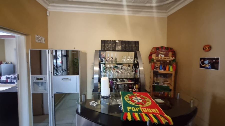 3 Bedroom Property for Sale in Gezina Gauteng