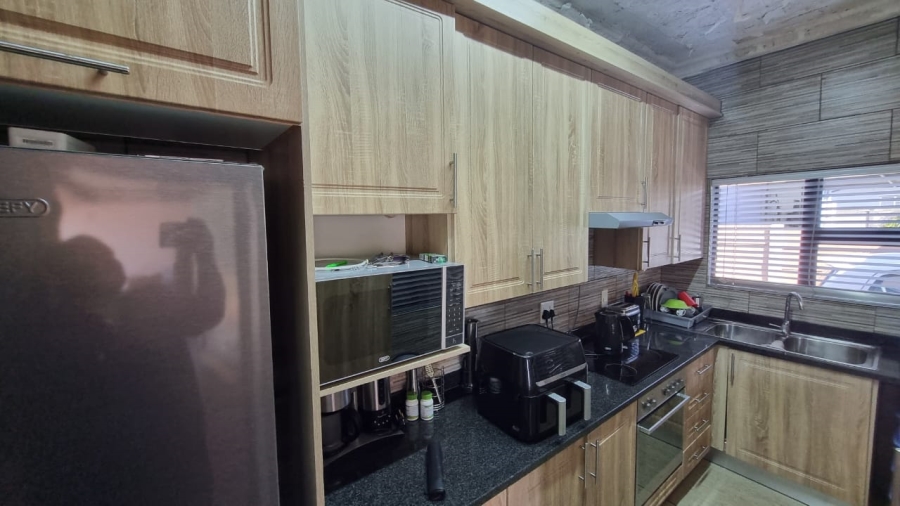 3 Bedroom Property for Sale in Gezina Gauteng