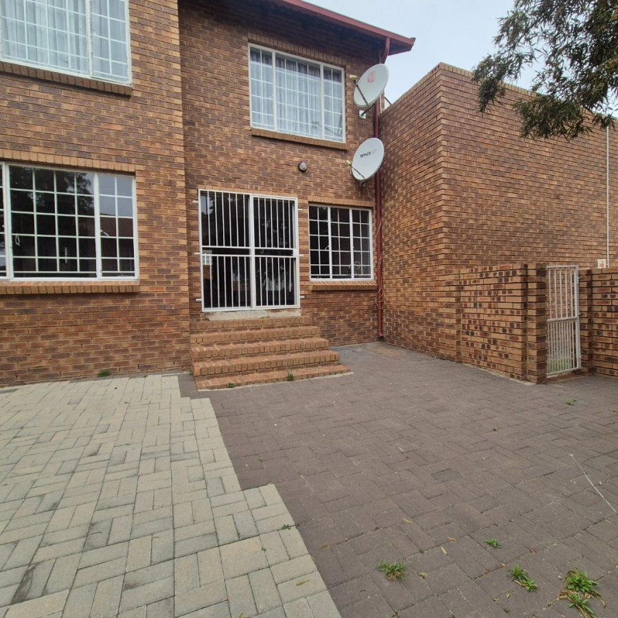 3 Bedroom Property for Sale in The Reeds Gauteng