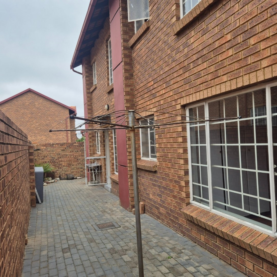 3 Bedroom Property for Sale in The Reeds Gauteng